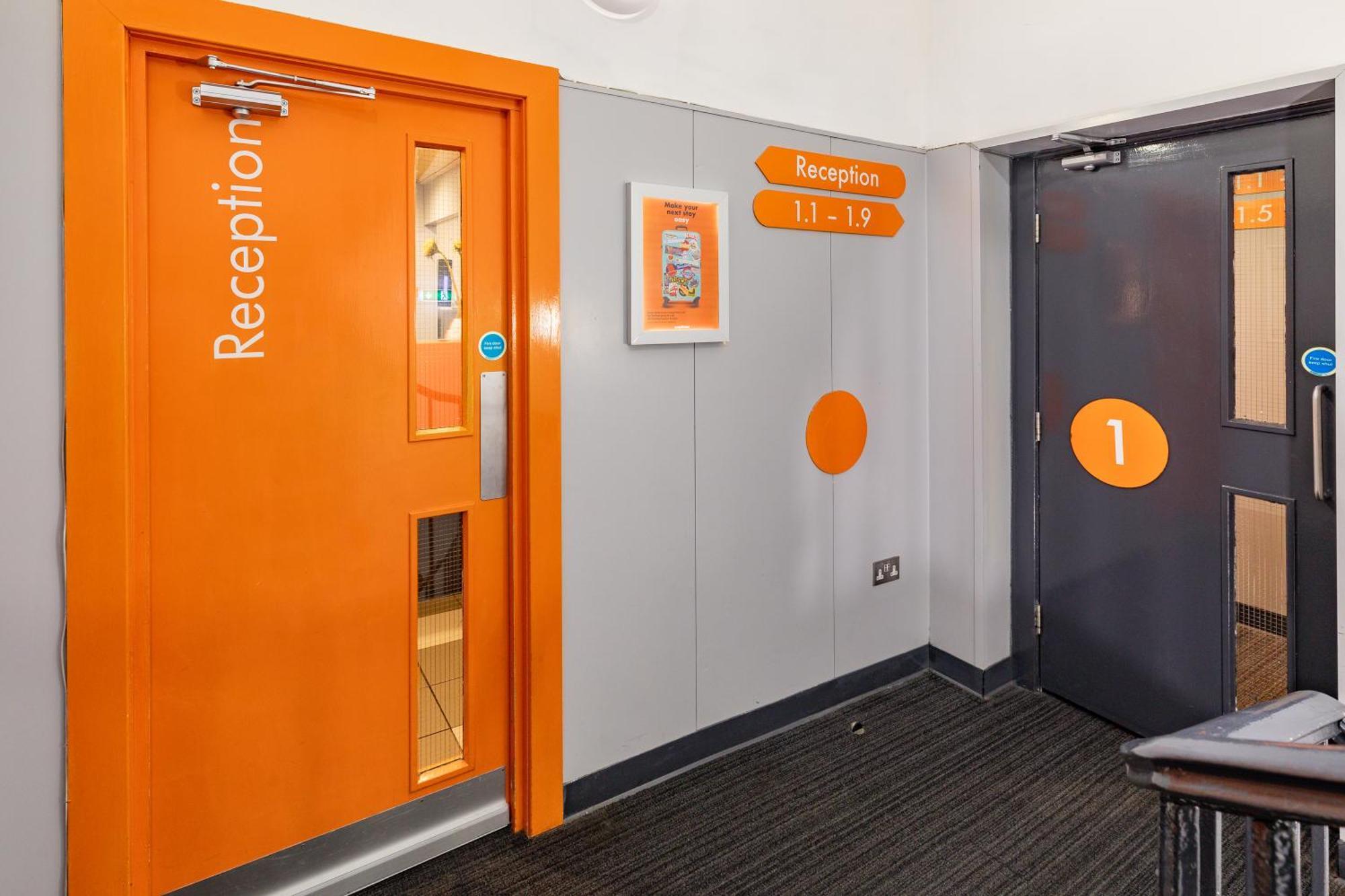 Easyhotel Edinburg Exteriör bild