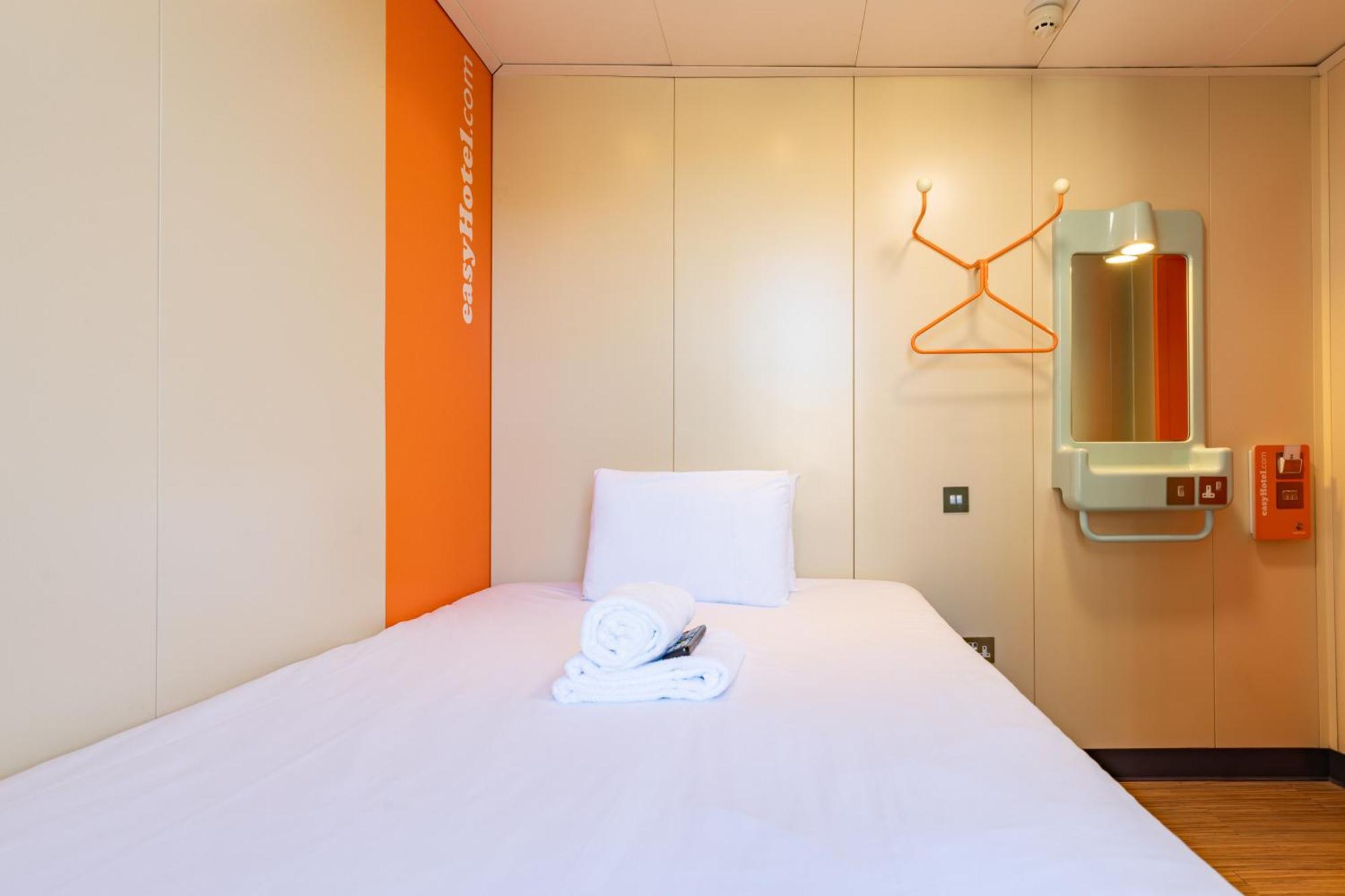 Easyhotel Edinburg Exteriör bild