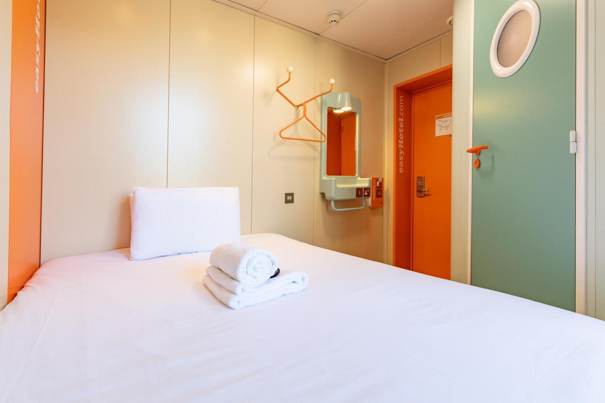 Easyhotel Edinburg Exteriör bild